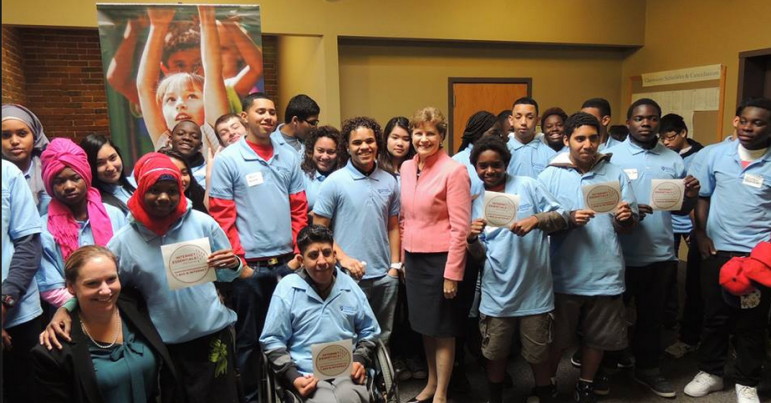 Sen. Jeanne Shaheen visit students at UNH Manchester.