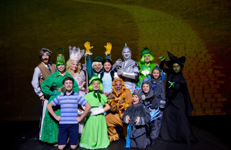 "Wizard of Oz" cast photo.