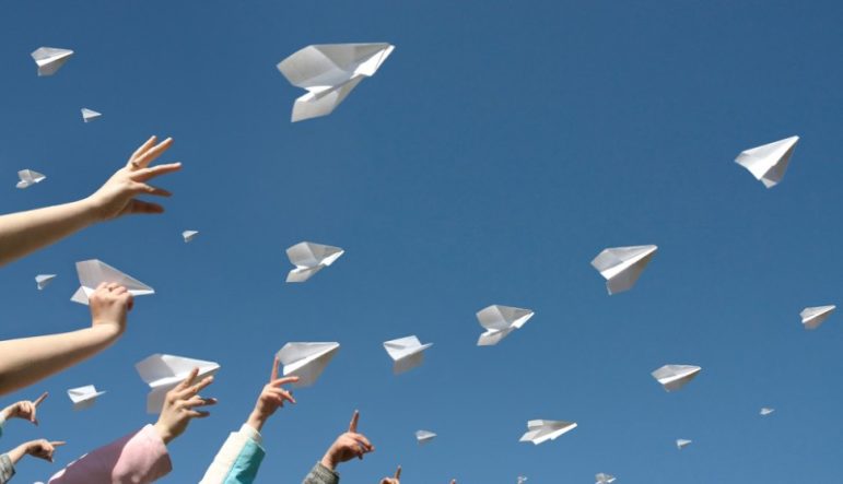 paper airplanes shutterstock 43792207 800x460