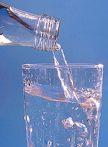 220px Stilles Mineralwasser