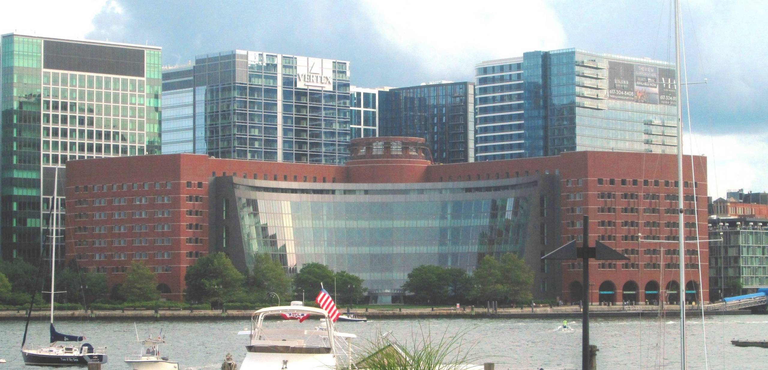 2017 Moakley US Courthouse from Central Wharf scaled